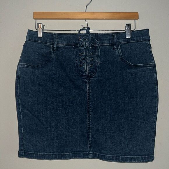 VENUS Dresses & Skirts - Venus lace up denim mini skirt size 14